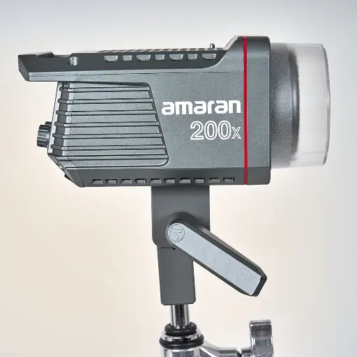 [0000000002] Amaran 200x