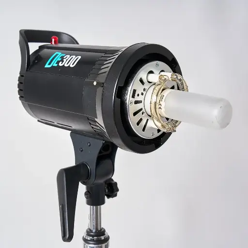 [0000000024] Godox DE300 300W Blitzlicht